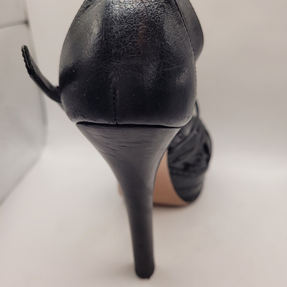 Prada Shoes - Picture 5 of 9